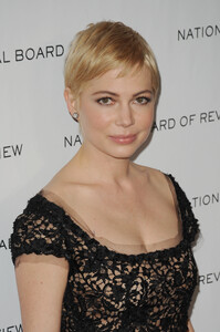 michelle-williams_2011-national-board-of-review-of-motion-pictures-gala-32.jpg