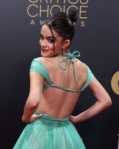 rachel-zegler-2022-critics-choice-awards-3.jpeg