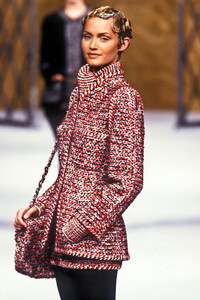 1390554799_Chanel1993HauteCouture26.thumb.jpg.58154e66dbb5988ccafc6e48f8259761.jpg