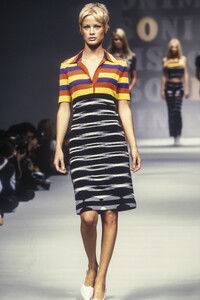 1395167166_Missoni1996WomenRTW8.thumb.jpg.f61881e06038823989a047f6001b56ca.jpg