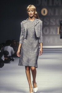 1686728716_Missoni1996WomenRTW71.thumb.jpg.7e018058f6c7a488ff337447290bdfc1.jpg
