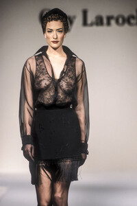 1759205100_GuyLaroche1994HauteCouture66.thumb.jpg.69a996f8639f337de615ce7597423ea5.jpg