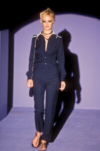 1826297722_Gucci1996WomenRTW63.thumb.jpg.550d864b623d2d4fdb7d252e04ba77f0.jpg