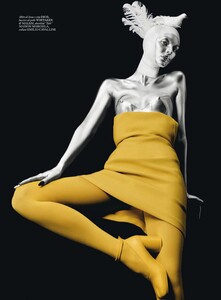 Vogue Italia N.859 - Aprile 2022-page-009.jpg