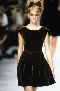 1996-chanelSS-9.thumb.jpg.b55a311d65cb99a0a8e110f3cd49b662.jpg