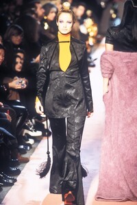 2072735285_JeanPaulGaultier1996WomenRTW15.thumb.jpg.d832b2991d430777b1435fbf253bf199.jpg