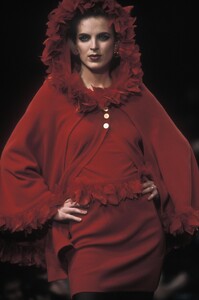 2096347013_SoniaRykiel1991WomenRTW69.thumb.jpg.3845a8ec99e84b28da121a42662c148d.jpg