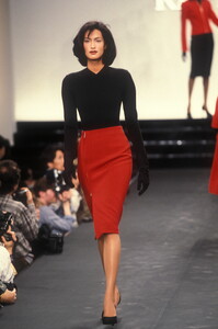 327514741_RalphLauren1995WomenRTW36.thumb.jpg.2bec8798a9275ca6313e2e105870e483.jpg