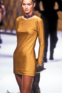 384526630_Chanel1993HauteCouture199.thumb.jpg.fa103c91074fb3d4affc82391656bc4f.jpg