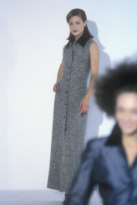 622953236_IsaacMizrahi1995WomenRTW53.thumb.jpg.17a8483ee662c4628f46bf400a5b5d34.jpg