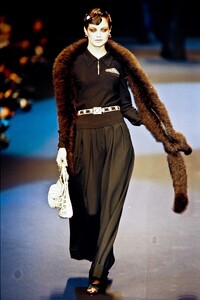 639979829_SoniaRykiel1995WomenRTW29.thumb.jpg.74fa398b484fd1d9f4c5014f2be292ed.jpg