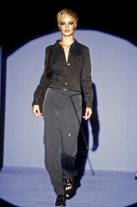 797321934_Gucci1996WomenRTW81.thumb.jpg.0def2d393f88a0ef46cf2574a99453b6.jpg