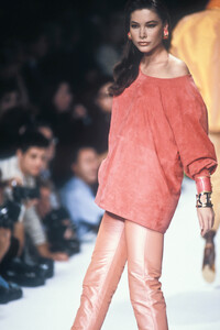 902458731_ChristianDior1991WomenRTW10.thumb.jpg.993656d46c3602808687cc745c29695d.jpg