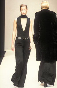 953890378_PacoRabanne1996WomenRTW88.thumb.jpg.6e797eb42adbc1f6e57815522f288f47.jpg
