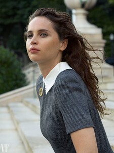Felicity-Jones-Vanity-Fair-2018-002.jpg