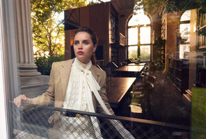 Felicity-Jones-Vanity-Fair-2018-003.jpg
