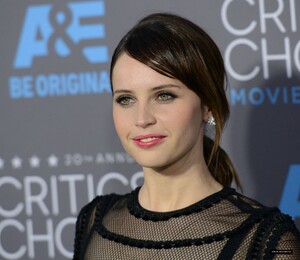 Felicity_Jones_photo.filmcelebritiesactresses.blogspot-0204.jpg