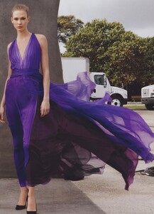 Leibovitz_US_Vogue_June_2012_20.thumb.jpg.d668f18abb767dbc4ef80a41fdd8f19c.jpg