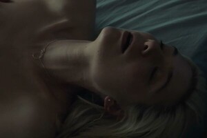 elizabeth-debicki-topless-at-the-burnt-orange-heresy-2019-8x2.jpg