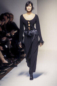 jil-sander-fw-93-14.thumb.jpg.377757a9e222d25a5d939135c7768826.jpg