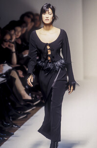 jil-sander-fw-93-15.thumb.jpg.b7ac2598b12555b39d87214925f83c40.jpg