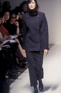 jil-sander-fw-93-6.thumb.jpg.dc129adf6cadd320b0b06efe5c1caa7c.jpg