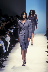 jil-sander-fw-95-3.thumb.jpg.d614e5c82184e94101b6386d1e83aeec.jpg