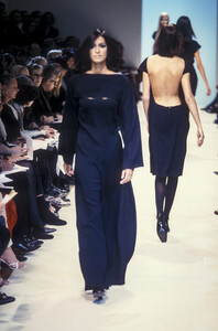 jil-sander-fw-95-5.thumb.jpg.678bb232dbfa0080dfea4d0ca7347a28.jpg