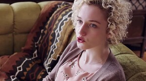 julia-garner-picture-from-grandma.jpg