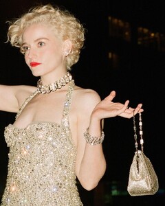 julia-garner-swarovski-produced-by-vogue-magazine-november-2021-more-photos-3.jpg