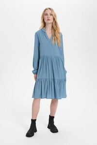 medium-blue-denim-lilasz-dress3.jpg