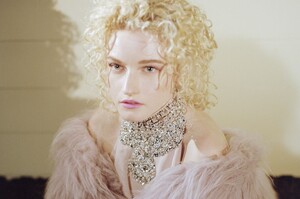 most-beautiful-photoshoot-image-of-julia-garner.jpg