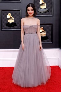 rachel-zegler-at-64th-annual-grammy-awards-in-las-vegas-04-03-2022-5.jpeg