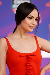 sofia-carson-at-2022-nickelodeon-kid-s-choice-awards-in-santa-monica-04-09-2022-11.jpeg