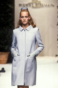 1090251966_PierreBalmain1996HauteCouture61.thumb.jpg.3fd66f2908953b5432bbee40bb99eaf1.jpg