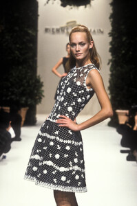 1194109915_PierreBalmain1996HauteCouture13.thumb.jpg.f09d18bfc85af8b3c0a7f6f5d865b6c6.jpg