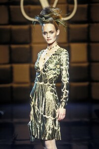 1238154546_Valentino1996HauteCouture76.thumb.jpg.7fb75b39c848f85e1cbcb2596a0f8757.jpg