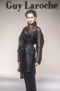 584424528_GuyLaroche1994HauteCouture53.thumb.jpg.89550a3c1956f1342d557e8dfbdfe532.jpg