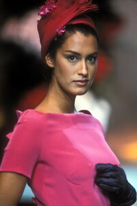 803797553_ChristianDior1996HauteCouture31.thumb.jpg.d3679dfd5cfa2c81762c0076da5b36f6.jpg