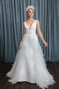 anne-barge-kent-overskirt-front.thumb.jpg.38e4ac0c886d015ee794b41b249c2371.jpg