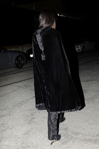 naomi-campbell-out-in-los-angeles-01-16-2022-4.jpg
