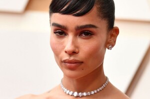 zoe-kravitz-oscars-2022-red-carpet-6.jpg