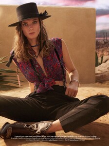 2022-06-18 Elle Italia-page-004.jpg