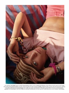 2022-06-18 Elle Italia-page-016.jpg