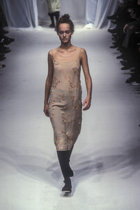 2099698884_AlbertaFerretti1997WomenRTW70.thumb.jpg.ad426e4ede056cb46bbcc70cb7f38e1d.jpg