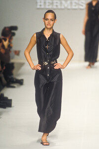 2131196722_Hermes1997WomenRTW49.thumb.jpg.0195e40b96341cca526a909d649def94.jpg