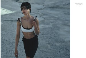 Harper s Bazaar UK 07.08 2022 b-page-m012.jpg