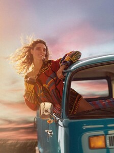 2022-06-18 Elle Italia-page-015.jpg