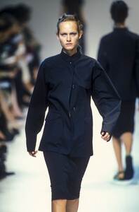 336942857_JilSanderSpring19985.thumb.jpg.a8862af8030417f0bafcff84fe791694.jpg