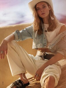 2022-06-18 Elle Italia-page-012.jpg